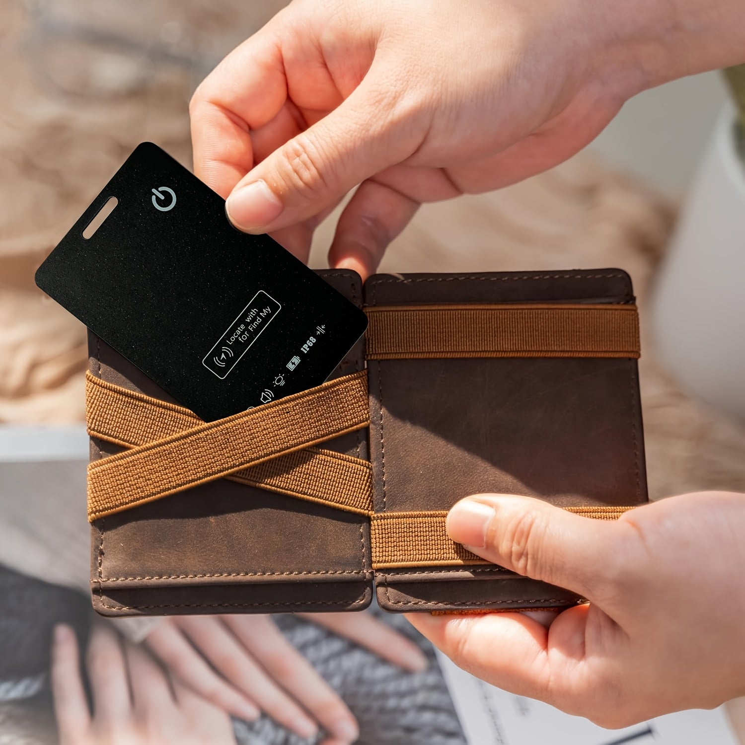 Ultra Wallet – Der smarte Karten-Tracker mit kabelloser Aufladung