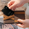Ultra Wallet – Der smarte Karten-Tracker mit kabelloser Aufladung