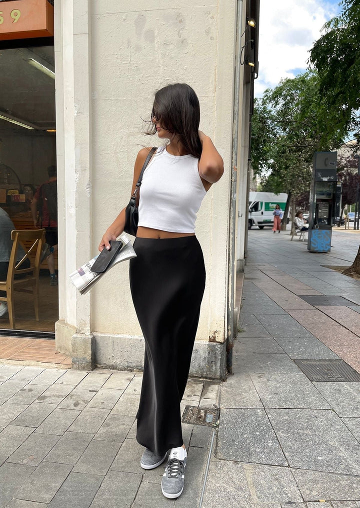 Lina Satin-Maxirock mit Glanz – Elegant & Luftig