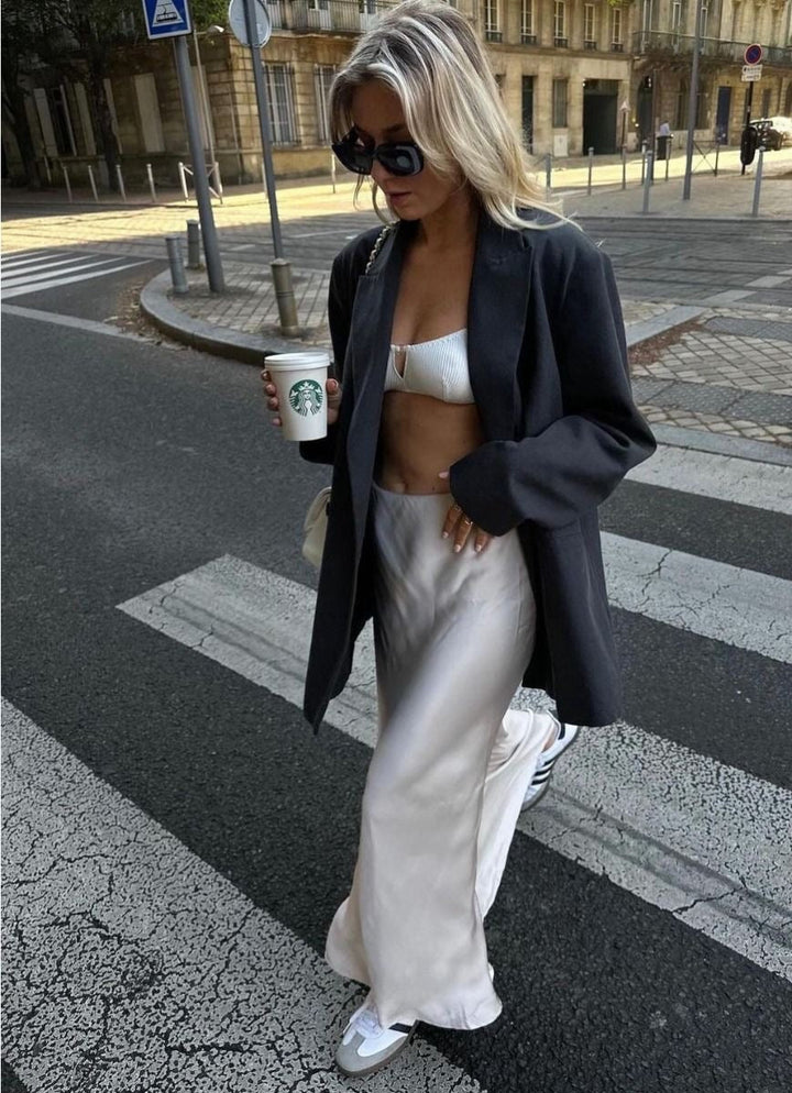 Lina Satin-Maxirock mit Glanz – Elegant & Luftig