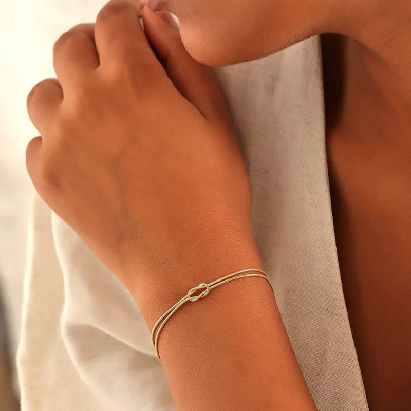 Letzter Tag 1+1 GRATIS | Elegantes Love Knot Armband – Symbol der ewigen Liebe!