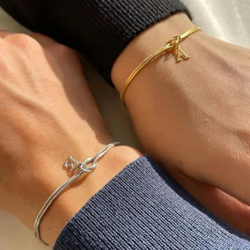 Letzter Tag 1+1 GRATIS | Elegantes Love Knot Armband – Symbol der ewigen Liebe!
