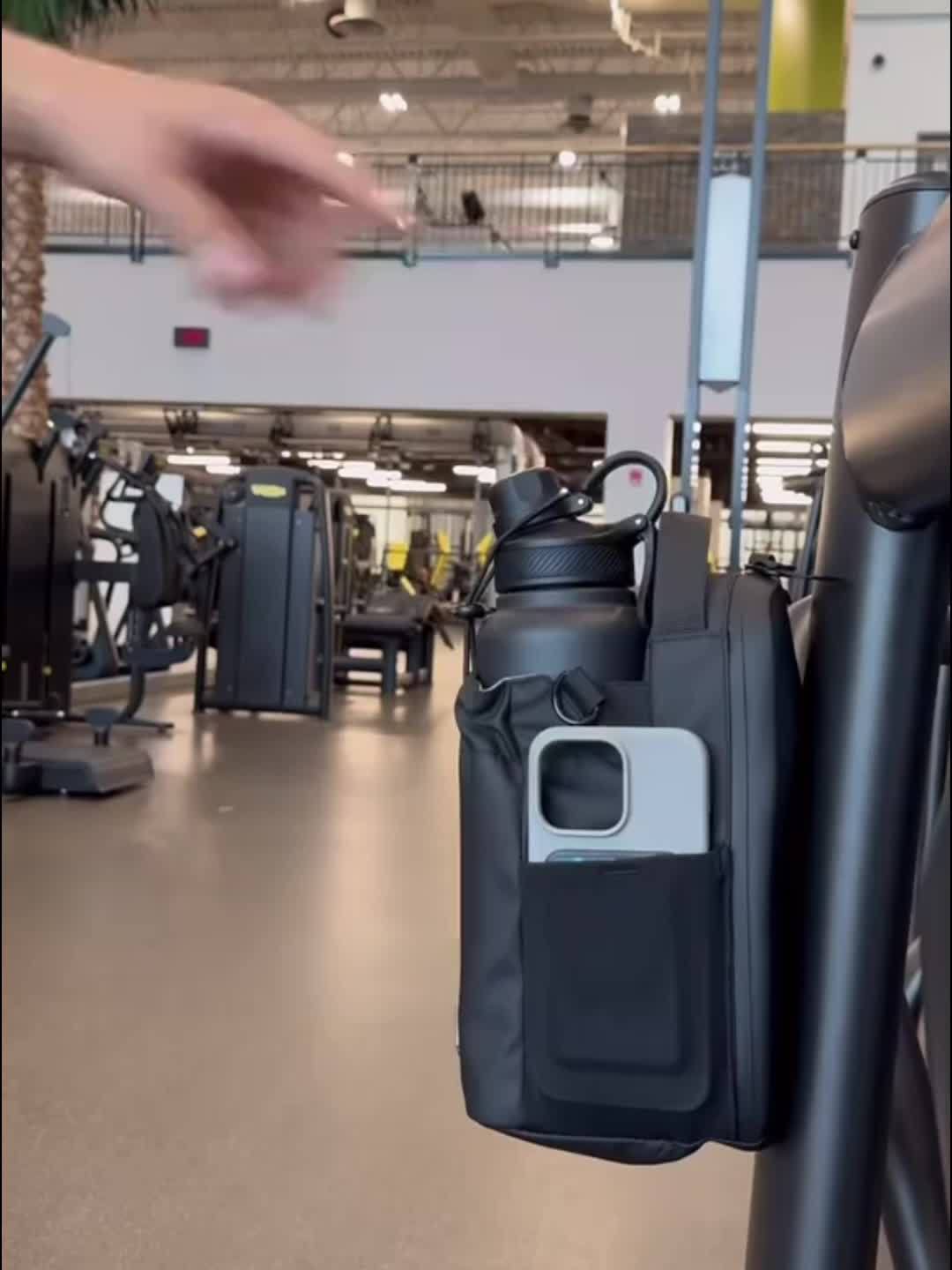 MagFit Pro™ – Magnetische Sporttasche mit Flaschenhalter | Robuste Nylon Gym Bag für Fitness, Yoga & Training