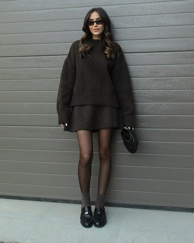 Zweiteiliges Strick-Set mit Rock – Elegant & Gemütlich